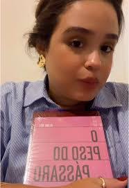 Ester Felipe's Instagram, Twitter & Facebook