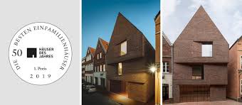 Derzeit verzeichnen wir monatlich über 200'000 unterschiedliche seitenbesucher. Preisgekronte Ziegelarchitektur In Ringofenoptik Das Haus Am Buddenturm Ist Haus Des Jahres 2019
