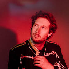 Kira Divine: альбомы, песни, концерты | Deezer