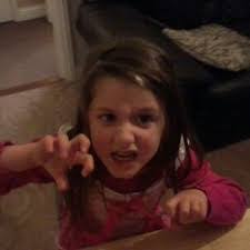 Courtney Durrant's Instagram, Twitter & Facebook