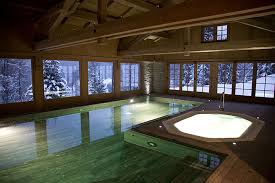 Effectivement au vu de nos climats, la piscine intérieure permet une utilisation toute l'année. Conseils Piscine Interieure Arch Home