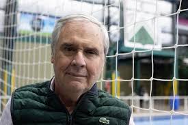 Ferro vota: el club de la clase media elige entre el peronismo y el suegro  del Huevo Acuña