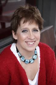 Kim Wolff's Instagram, Twitter & Facebook