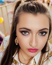 Desiree Stringer's Instagram, Twitter & Facebook