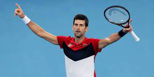 Novak đoković izbačen je s us opena u prvom setu meča osmine finala protiv španjolca pabla đoković je nesvjesno pogodio sutkinju direktno u vrat i zbog pravila us opena je diskvalificiran pri. Ao Ä'okovic I Rf U Polovini Cicipas U 1 4 Rafi Tesko