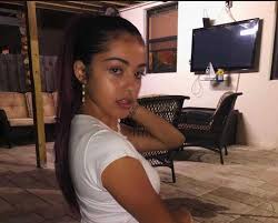 Stream songs including luna llena (english version). Malu Trevejo Instagram Live Stream 25 January 2020 Ig Live S Tv