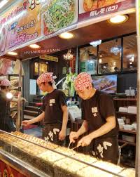 10 minit dengan keretapi adalah daerah elektronik. Tempat Menarik Yang Dilawati Di Osaka Husniey Husain