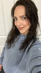 I'm in my “less is more” Mom makeup phase & I'm totally here for it!!!!