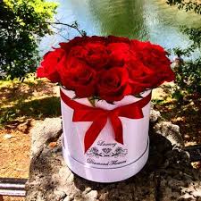 Hours may change under current circumstances Luxury Diamond Flowers Delivery Roses In Box Miami Ldiamondflowers Profil Pinterest