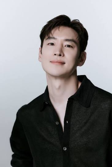 Lee Je-Hoon - AsianWiki