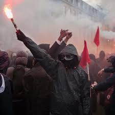 Il fait partie des trois mille autres révolutionnaires qui durant ces journées donnèrent leur vie pour que triomphe la révolution sociale. Black Blocs France Blackblocfr Twitter