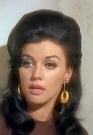 Martha Alejandra Guzmán Meyer nació en Tuxtla Gutiérrez, estado de Chiapas,  26 de febrero de 1937 fue hija de la actriz Kika Meyer. Debutó como actriz  en teatro en 1953, a fines