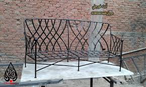 F ارت فورجلي الاتات المنزلي من الحديد المشغول والفروجيه Outdoor Decor Furniture Decor