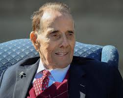 Bob Dole statue unveiled at Washburn