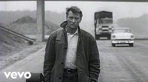72,266 views, added to favorites 2,076 times. Johnny Hallyday Quelque Chose De Tennessee Clip Officiel Remasterise Youtube