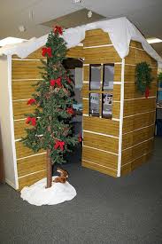 Does anyone have ideas for an office christmas decorating contest? 15 Office Christmas Decor Ideas For 2018 That Everyone Will Love