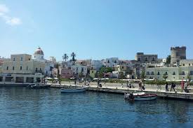 Il panico per il coronavirus è arrivato fino a questo punto: Viaggio In Italia Cosa Vedere A Ischia In 3 Giorni Avvolti Dal Golfo Di Napoli