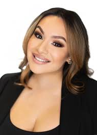 Nora Coronado's Instagram, Twitter & Facebook