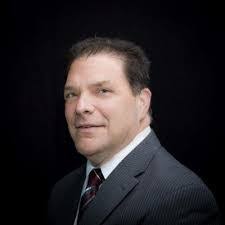 Daniel Heuer's Instagram, Twitter & Facebook