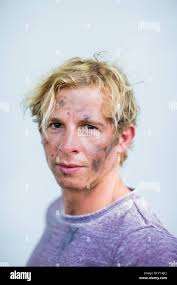 The actor Daniel Roesner (as 'Paul Renner') poses