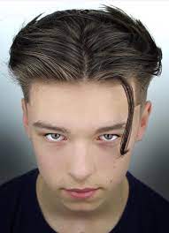 25 Angular Fringe Haircuts An Unexpected 2021 Trend Fringe Haircut Haircut For Man Middle Part Hairstyles