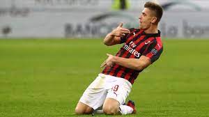 The player's height is 183cm | 6'0 and his weight is 77kg | 170lbs. Krzysztof Piatek Mam Inny Pseudonim Il Pistolero Nie Robocop Eurosport W Tvn24