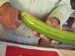 Luffa Nom Creole Pipangaille Fruits Et Legumes Lontan Reunion Maramouch Cuisine Reunionnaise Saute Poulet