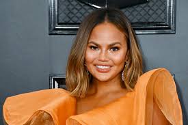 It may be best to employ a friend to help you with this. 53 Best Lob Haircut Ideas For 2020 Long Bob Hairstyles Glamour