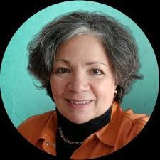 Sara Arellano's Instagram, Twitter & Facebook