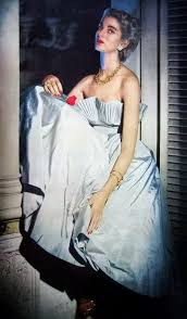 Carmen dell'orefice (/dɛlˈɔːrfɪtʃeɪ, ˌdɛlɔːrˈfiːtʃeɪ/, italian: Carmen Dell Orefice By Norman Parkinson 1959 Vogue Carmen Dell Orefice Vintage Fashion Photography Fashion Photo