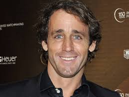 Qué fue de Álvaro Muñoz Escassi, el jugador de polo que llegó a tener un  programa en Telecinco?