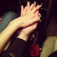 Pin By Zozo On صور كبلات Future Love Romantic Photos Holding Hands