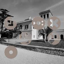 Biro+ è uno studio di architettura e design d'interni che nasce dalla volontà dei suoi componenti di mettere le loro diverse formazioni ed esperienze al lo studio ha sede a bari e milano e sviluppa progetti in italia ed in europa, mettendo a sistema l'uso sapiente dei materiali e la cura dei dettagli. Studio Di Architettura E Interior Design Bari Push Studio Agenzia Di Comunicazione Bari
