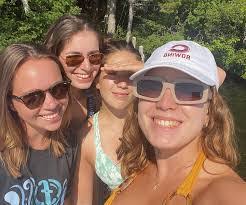 Deanna Michaels's Instagram, Twitter & Facebook