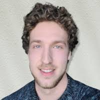 Kim Urbaniak's Instagram, Twitter & Facebook