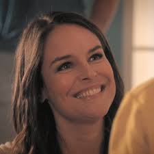 Is Luisa Working For Rose On 'Jane The Virgin'? Rafael May Have Pushed His  Sister Toward Sin Rostro Again