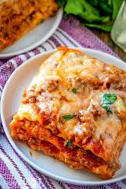 This Easy No Boil Lasagna Recipe Uses Two Meats And Three Cheeses For Amazing Flavor Your Favorite Jarred In 2020 Easy Lasagna Recipe Easy Lasagna Best Lasagna Recipe