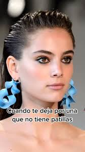 Cuando te deja por una que no tiene patillas