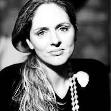 Lulu Laidlaw-Smith (@luluacappella)