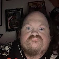 Congratulations you are beautiful but that's a huge accomplishment. Keep up  the good work 💙🥰