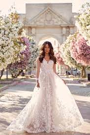 Meadow Novelle Bridal Shop Wedding Dresses Pretty White Dresses White Wedding Dresses