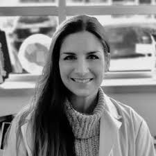 Christina Munn's Instagram, Twitter & Facebook