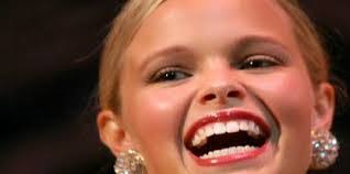 Kari Sapp's Instagram, Twitter & Facebook