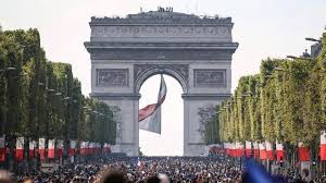 Coupe du monde de football 2018. Coupe Du Monde 2018 Les Champs Elysees Symbole De La Victoire Francaise Et De La Liesse La Roche Sur Yon Maville Com