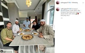 Yayasan syekh ali jaber dalam akun instagramnya juga menginformasikan kabar duka ini. 5 Potret Villa Syekh Ali Jaber Bisnis Pasca 12 Tahun Tinggal Di Indonesia Matamata Com