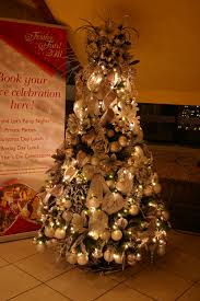 These are my white christmas trees. 44 Gold And Cream Christmas Ideas Christmas Christmas Decorations Beautiful Christmas