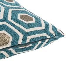 Housse De Coussin Verte Motifs Graphiques 40x40 Rombo Maisons Du Monde En 2020 Housse De Coussin Coussin Vert Motifs Graphiques