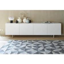 Ligne roset, una delle realtà più affermate a livello internazionale nel campo dell'arredamento, arricchisce la sua collezione con un nuovo ed esclusivo. Alfombra Metropole De Ligne Roset