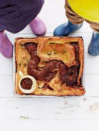 Snake In The Hole Beef Recipes Jamie Oliver Jamie Oliver Recipes Recipes Beef Recipes