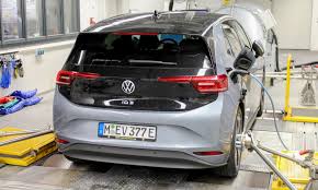 Patrycja lip bite gaze